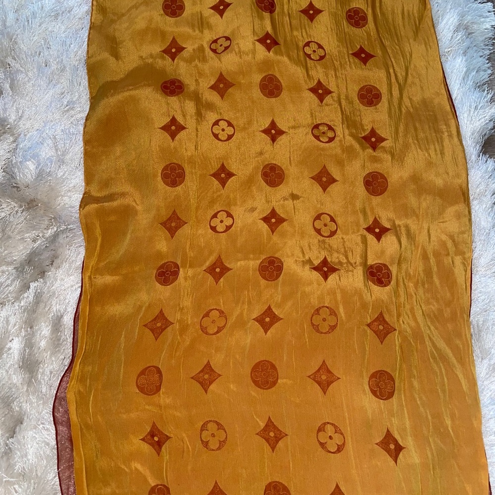 Louis Vuitton Monogram Silk BrownDouble GentlyUsed - Picture 7 of 13